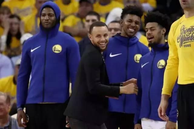 NBA球队名单超出的那些事儿，从规则到现实的碰撞
