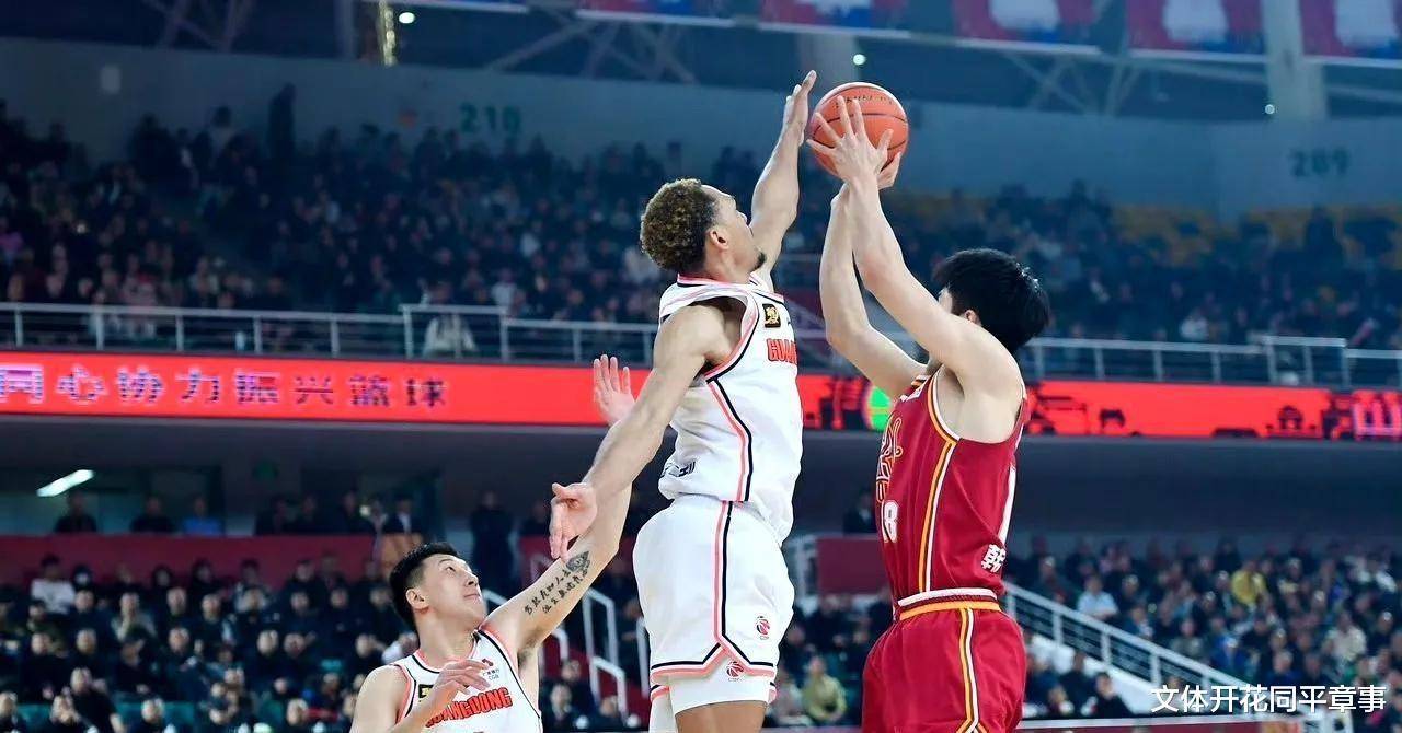CBA浙江vs北京，一场硬仗里的烟火气