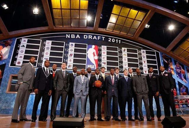 NBA历年选秀前三名单，那些改变联盟的天选之子