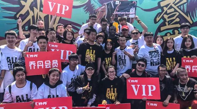 德国淘汰球衣火速打5折甩卖，球迷们的狂欢时刻