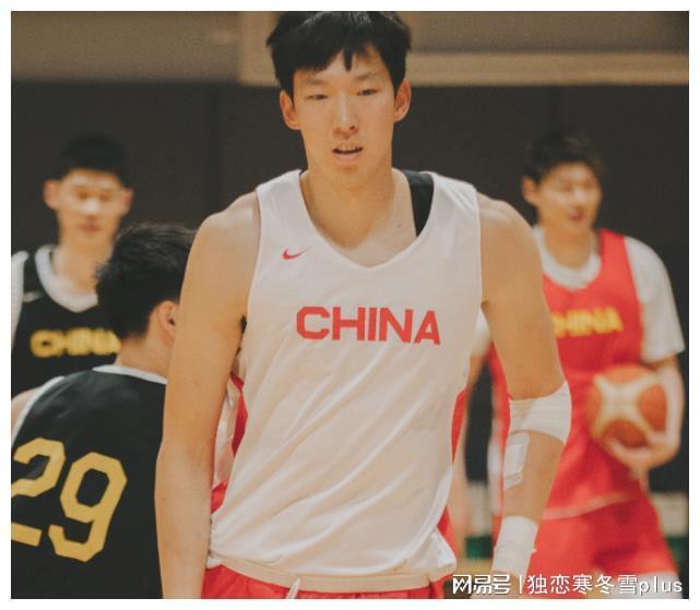 香港男篮vs新加坡视频直播，这个周末，我们到底该看什么？