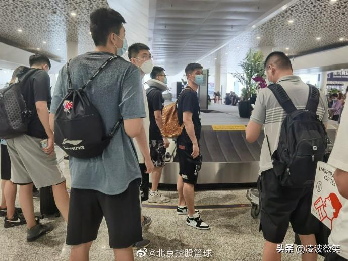 辽宁vs福建视频直播间，一场球赛背后，藏着多少人的青春与呐喊