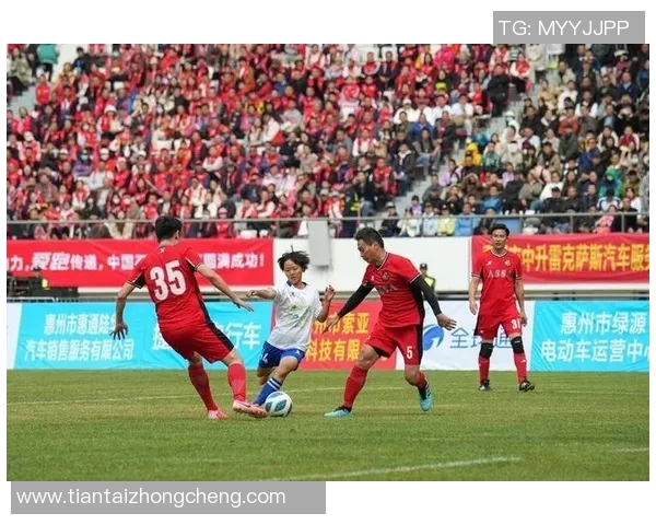 中国足球明星齐送生日祝福 点燃球迷热情献上最真挚的祝福 中国足球明星齐送生日祝福 点燃球迷热情献上最真挚的祝福