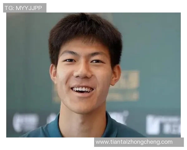 新晋球星崭露头角 各大足球豪门争相签约年轻才俊 新晋球星崭露头角 各大足球豪门争相签约年轻才俊